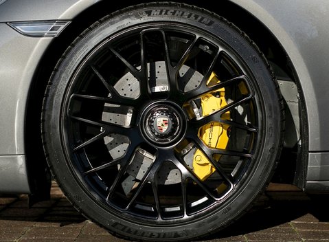 Porsche 911 (991) Carrera GTS 10