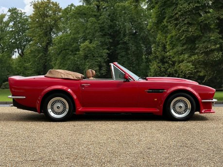 Aston Martin V8 VOLANTE 5