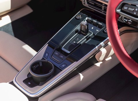 Porsche 911 (992) Targa 4S Heritage Design Edition 22