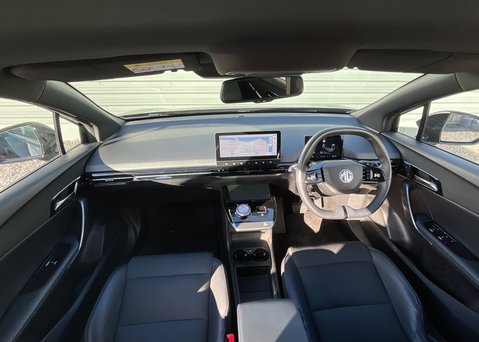 MG MG4 EV 64kWh TROPHY 12