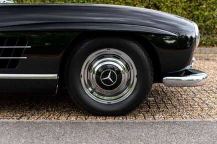 Mercedes-Benz 300 SL Gullwing 16