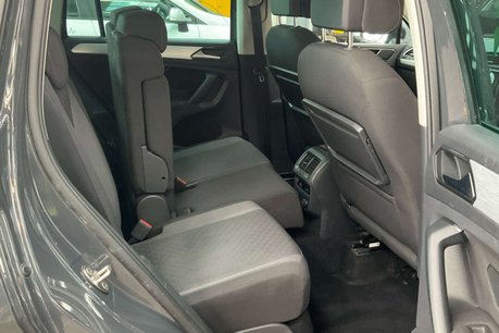 Volkswagen Tiguan 2.0 TDI SE Navigation SUV 5dr Diesel Manual Euro 6 (s/s) (150 ps) 11
