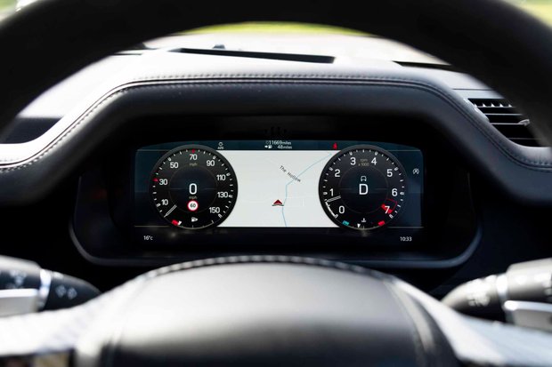 Land Rover Defender 90 V8. PLUMB BODYKIT. URBAN WHEELS. CARBON FIBRE INTERIOR. 4