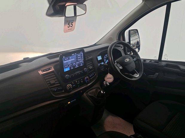 Ford Transit Custom Transit Custom 320 L2 Diesel FWD 2.0 EcoBlue 130ps H1 Trend 9-Seater 15
