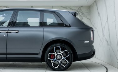 Rolls-Royce Cullinan Black Badge 42