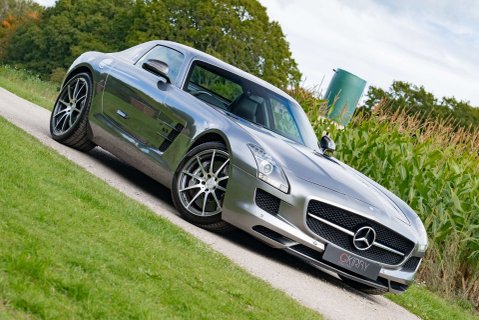 Mercedes-Benz SLS AMG 19