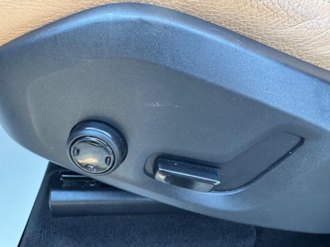 Volvo XC90 2.0 D5 Momentum Geartronic 4WD Euro 6 (s/s) 5dr 41