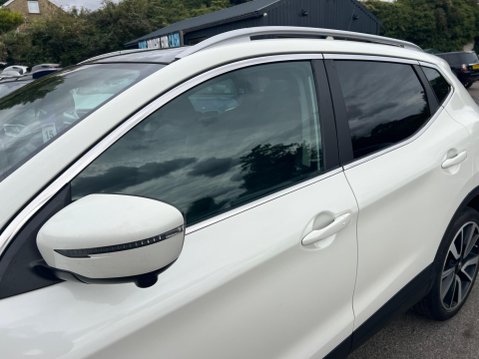 Nissan Qashqai 1.6 dCi Tekna XTRON 2WD Euro 5 (s/s) 5dr 15