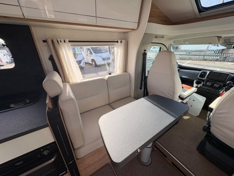 Pilote P740FGJ Evidence 21