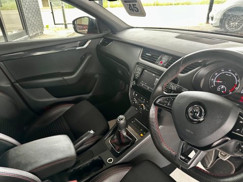Skoda Octavia 2.0 TFSI vRS Euro 6 (s/s) 5dr (SNav) 20