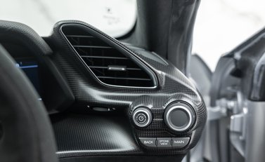 Ferrari 488 Pista Piloti 25