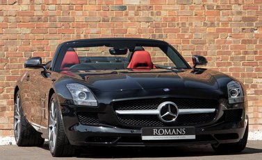 Mercedes-Benz SLS AMG Roadster 1