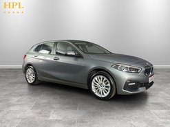 BMW 1 Series 1.5 118i SE (LCP) Hatchback 5dr Petrol DCT Euro 6 (s/s) (136 ps) Sat Nav