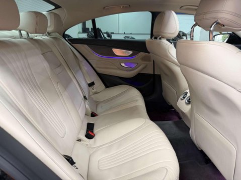 Mercedes-Benz CLS 2.0 CLS300d AMG Line (Premium Plus) Coupe 4dr Diesel G-Tronic Euro 6 (s/s) 41
