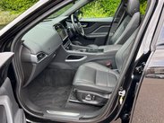 Jaguar F-Pace 2.0 D180 Chequered Flag Auto AWD Euro 6 (s/s) 5dr 38