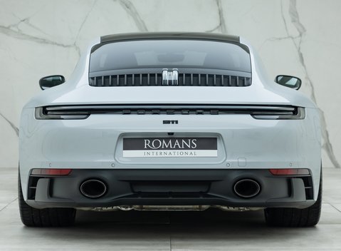 Porsche 911 Carrera GTS (992) 5