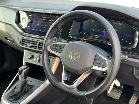 Volkswagen Polo LIFE TSI DSG 10