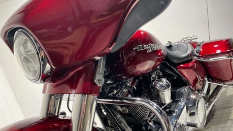 Harley-Davidson Touring 1745 FLHXS Street Glide Special Euro 4 58