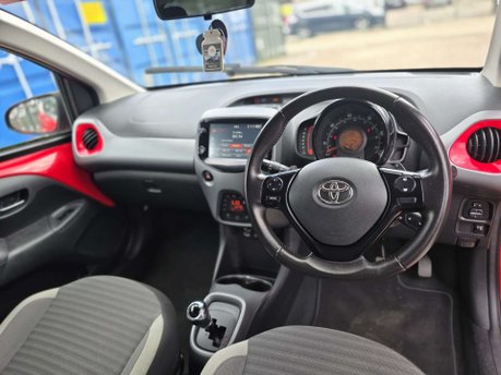 Toyota Aygo 1.0 VVT-i x-trend Funroof 5dr Petrol x-shift Euro 6 (71 ps) 32