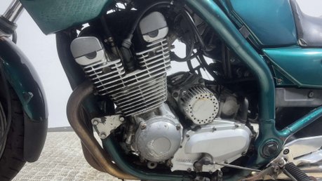 Yamaha XJ 1995 RUNNING PROJECT BIKE SPARES OR REPAIR SHAFT DRIVE 900CC TRIKE? 17