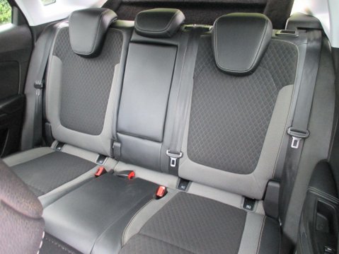 Vauxhall Grandland X 1.2 Turbo Tech Line Nav Euro 6 (s/s) 5dr 27