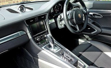 Porsche 911 (991) Carrera 8