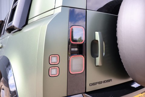 Land Rover Defender 110 2026 HARD TOP X-DYNAMIC HSE 350 WORLD TOUR 2 EDITON REAR  SEATS FITTED PPF  31
