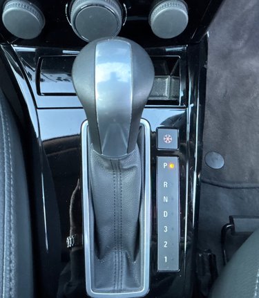 Vauxhall Astra ELITE.. AUTOMATIC.. 16 SERVICES.. 13 MAIN DEALER.. LOOK ONLY 30K MILES..  3