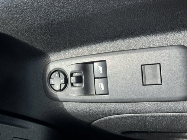 Vauxhall Combo Crew Cab LWB L2H1 Low Roof Prime 2300 Aircon Cruise Nav EURO 6 26