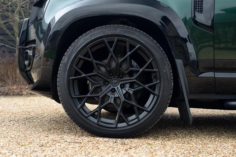 Land Rover Defender 3.0 D300 MHEV X-Dynamic HSE Auto 4WD Euro 6 (s/s) 5dr 7
