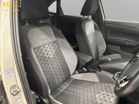 Volkswagen Taigo 1.5 TSI R-Line SUV 5dr Petrol DSG Euro 6 (s/s) (150 ps) Bluetooth - Air Con 11