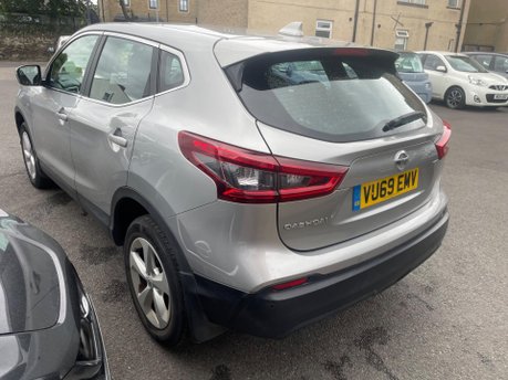 Nissan Qashqai DIG-T ACENTA PREMIUM 6