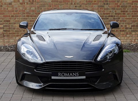 Aston Martin Vanquish 21