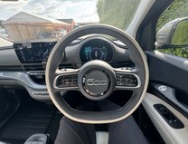 Fiat 500e La Prima 42kWh Hatchback 3dr Electric Auto (118 ps) 17