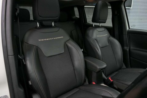 Jeep Renegade M-JET DESERT HAWK 36