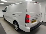 Vauxhall Vivaro 1.5 Vivaro 2900 Sportive S/S 25