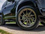 Land Rover Defender D250 X-Dynamic HSE Hard Top Obsidian 6