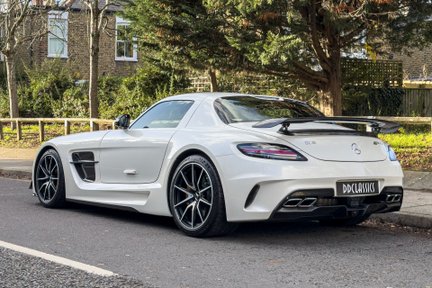 Mercedes-Benz SLS Black Series 4
