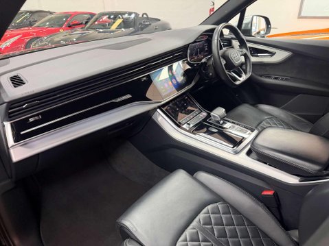 Audi SQ7 4.0 TDI V8 SUV 5dr Diesel Tiptronic quattro Euro 6 (s/s) (435 ps) 39