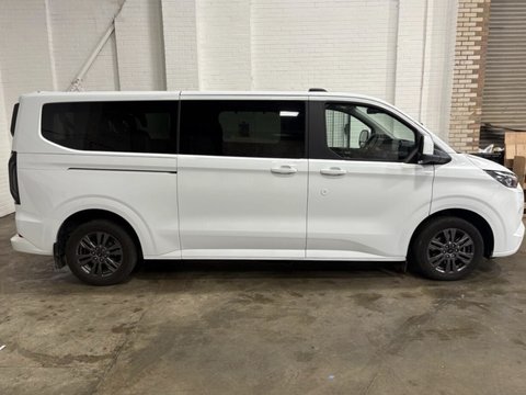 Ford Tourneo Custom 340 TITANIUM ECOBOOST 4