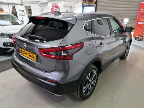 Nissan Qashqai 1.6 DIG-T N-Connecta Euro 6 (s/s) 5dr 12