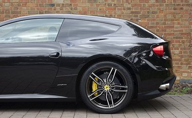Ferrari FF 23