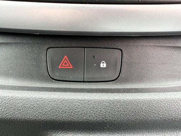 Renault Trafic LWB L2H1 Low Roof Sport 296 Air Con Nav Sensors EU 31