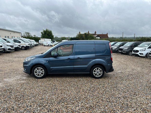 Ford Transit Connect SWB L1H1 Low Roof Limited 200 Alloys H/Seats Ply Sensors EURO 6 NO VAT 1