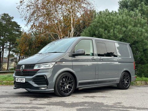 Volkswagen Transporter 2.0 BiTDI T32 Sportline Black Edition Kombi DSG FWD SWB Euro 6 (s/s) 5dr 15