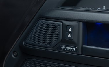 Land Rover Defender 110 OCTA 28