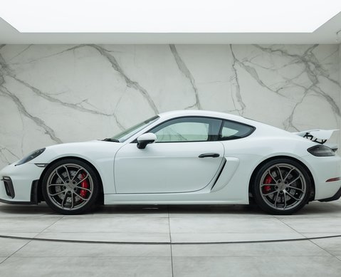Porsche Cayman GT4 (718) 
