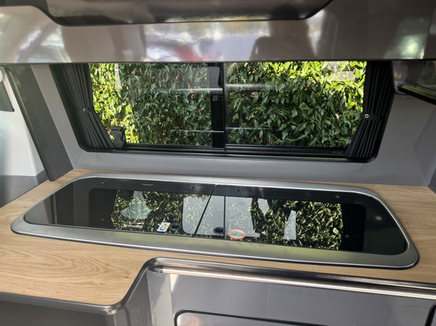 Volkswagen Transporter Camper | 4 Berth | Air Con | Pop Top | Cooker | Rock n Roll Bed 14