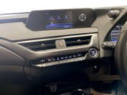 Lexus Ux 300e 54.3kWh SUV 5dr Electric Auto (204 ps) Air Con - Alloys - DAB Radio 18