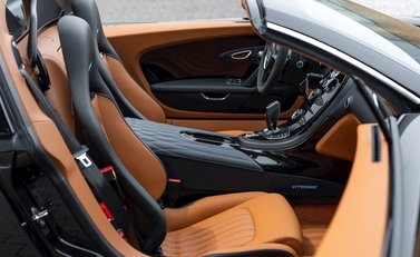 Bugatti Veyron Grand Sport Vitesse 16